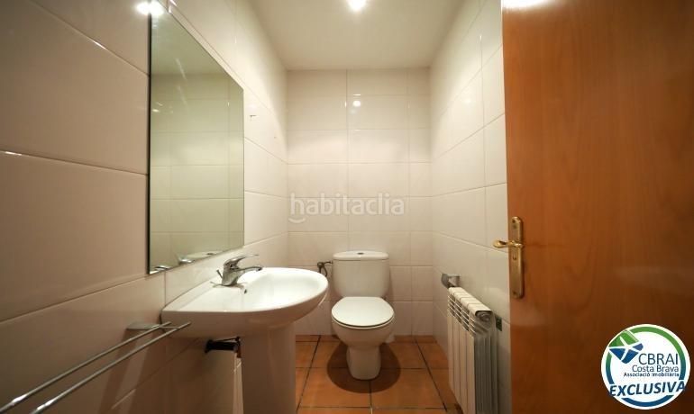 Foto 355ad8b8-2390-4e14-97aa-473588388b99. Apartament a Centre Roses