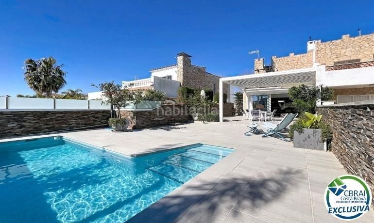 Foto 86a14379-c542-4f73-9045-9eff5581c09d. Casa amb aparcament piscina a Tordera - Fluvià - Llobregat Empuriabrava