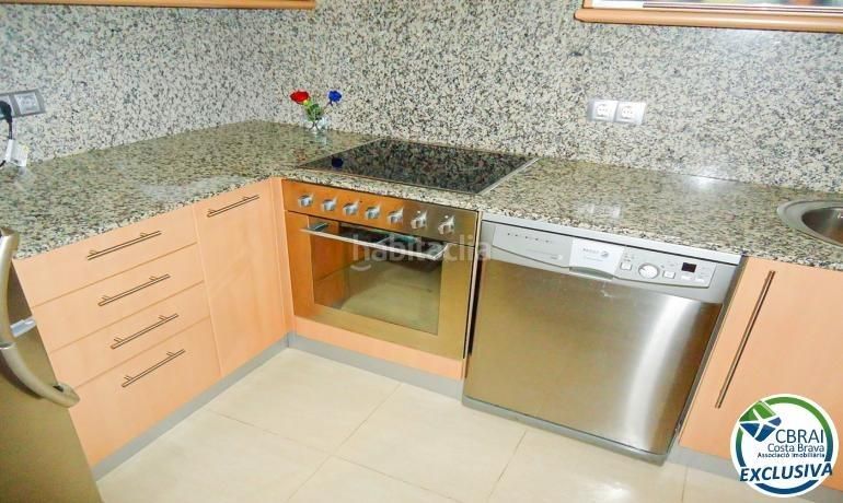 Foto 4bfeab1c-f421-4640-ae0d-4717c2a81011. Apartament amb aparcament a Creu de la Mà Figueres