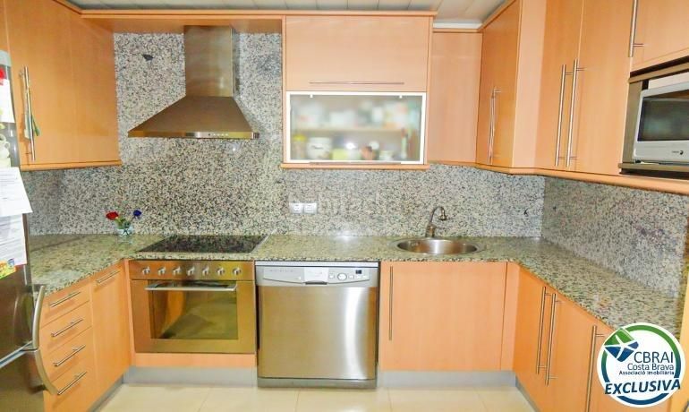 Foto a51ece2e-57e7-4fa7-a610-da910bf20717. Apartament amb aparcament a Creu de la Mà Figueres