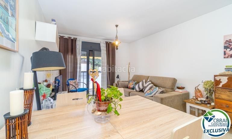 Foto b2e59a8a-27f7-4d53-ac67-2c93aae3c386. Apartament amb piscina a Els Grecs-Mas Oliva Roses