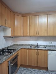 Lloguer Pis a Sant Narcis. Piso de alquiler con muebles en sant narcís de girona!!