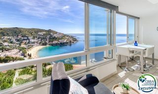 Piccolo appartamento in Puig Rom-Canyelles-Almadrava. Apartamento reformado con impresionantes vistas al mar, terraza