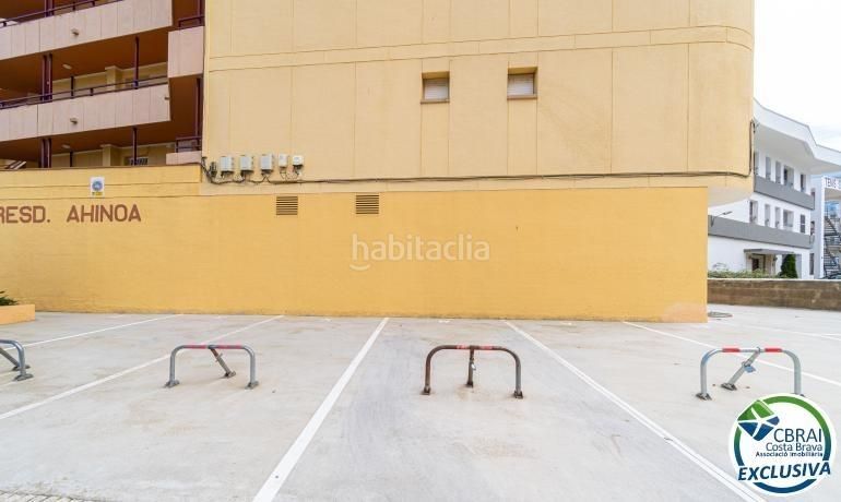 Foto 339f1e10-cffb-4960-b659-bf7652ae7d63. Apartament amb aparcament a Salatar Roses