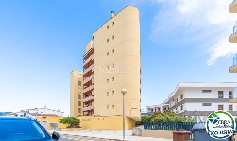 Foto 61bbf302-c281-458c-b5f8-c1fe99dc9af7. Apartament amb aparcament a Salatar Roses