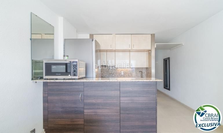 Foto a6d536a2-6633-45a3-a400-748613235301. Apartament amb aparcament a Salatar Roses