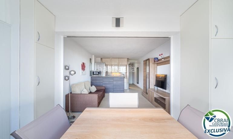 Foto b7aa4ad6-0fbf-463a-9b37-9fc03076b97c. Apartament amb aparcament a Salatar Roses