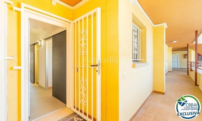 Foto d5e6d703-c860-49d4-b175-8661034ba139. Apartament amb aparcament a Salatar Roses