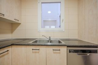 Flat in Eixample Sud-Migdia. Se vende piso  amplio y luminoso piso de 4 habitaciones en el ei