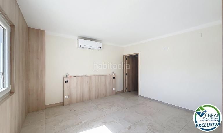 Foto 5325d291-ba03-4f35-a051-29773e1106c5. Casa a Peni Empuriabrava