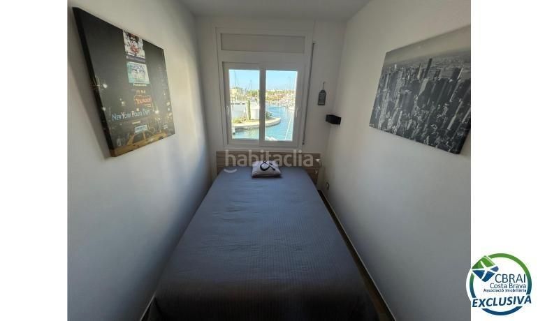 Foto 2bb8b7b7-fc4e-4a0a-a5a2-705d08a9f9df. Casa amb aparcament a Salins - Cavall de Mar Empuriabrava