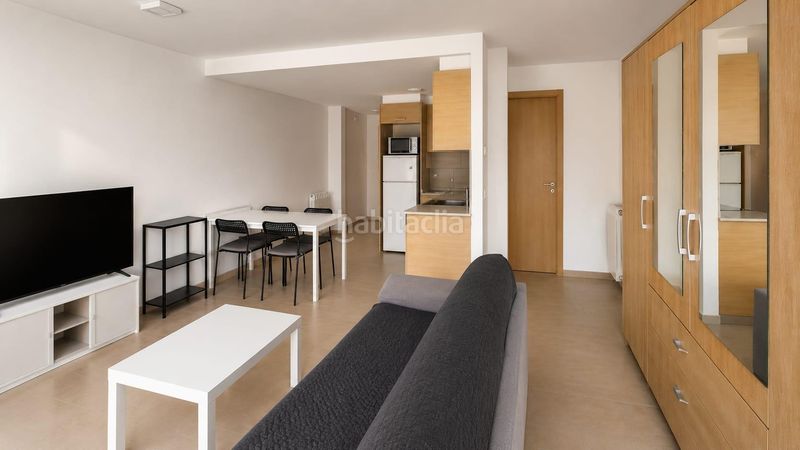 Foto 2a76b10d-3363-4d61-80a5-f4110a3d085b. Estudi a Santa Eugenia Girona