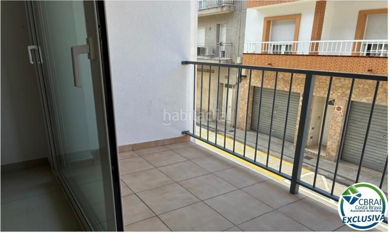 Foto c64d7072-4749-4d1e-ae98-ed8bcd698668. Apartament amb calefacció a Centre Roses