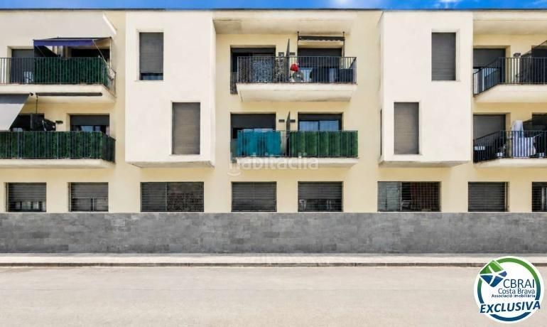 Foto ab030a34-1932-4a78-b52c-d5219f0ccd0f. Apartament amb aparcament a Carretera de Roses-Fossos Figueres