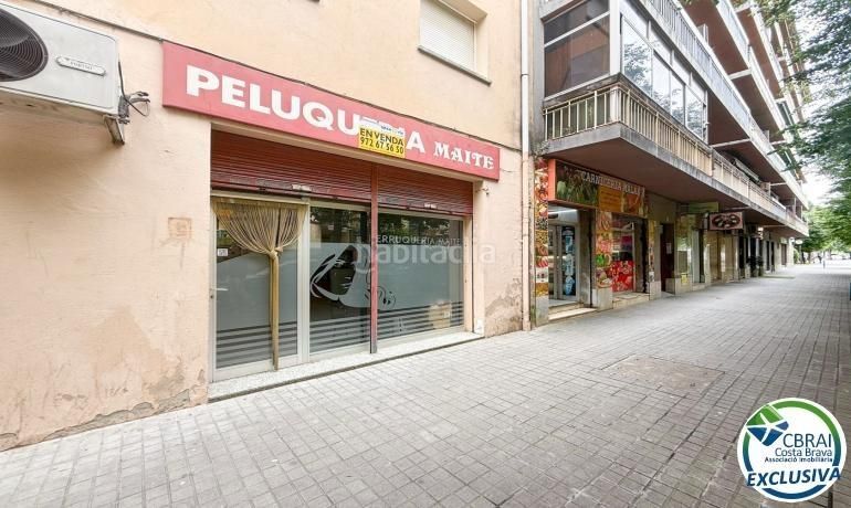 Foto f8ee70ee-a329-44c6-9536-4e90a6a3afff. Local comercial a carrer de la marca de l'ham 12 a Figueres