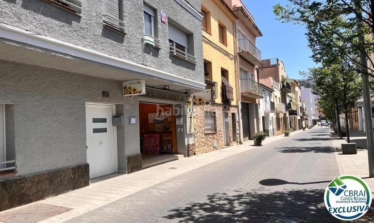 Foto 8171e42c-7dd8-4f59-8d89-3c8424665022. Apartament a calle nou 21 a Centre Roses
