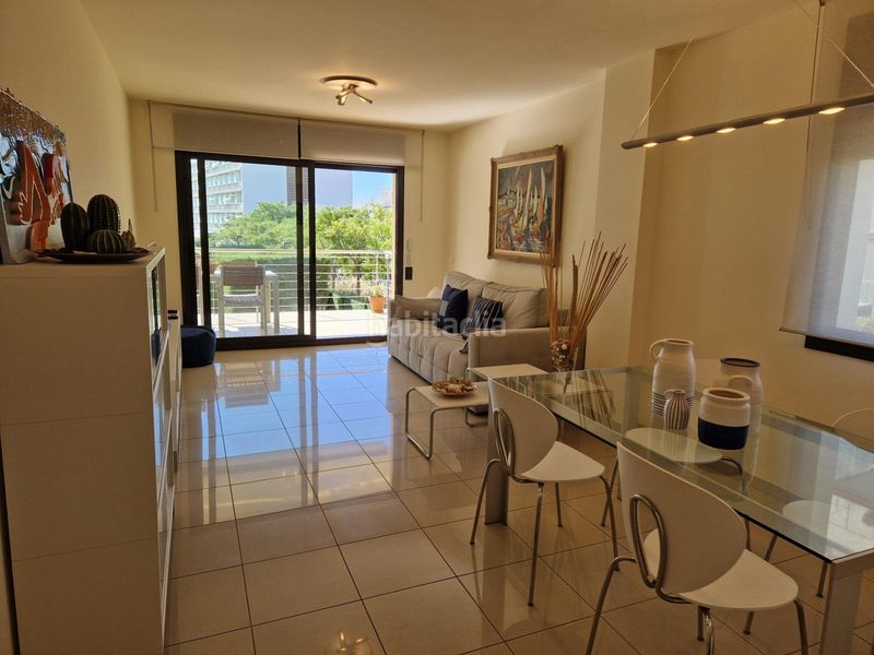 Foto 16300b1f-436c-4eb6-8dd5-5c959968a984. Apartament a calle de joanot martorell 31 a Salatar Roses