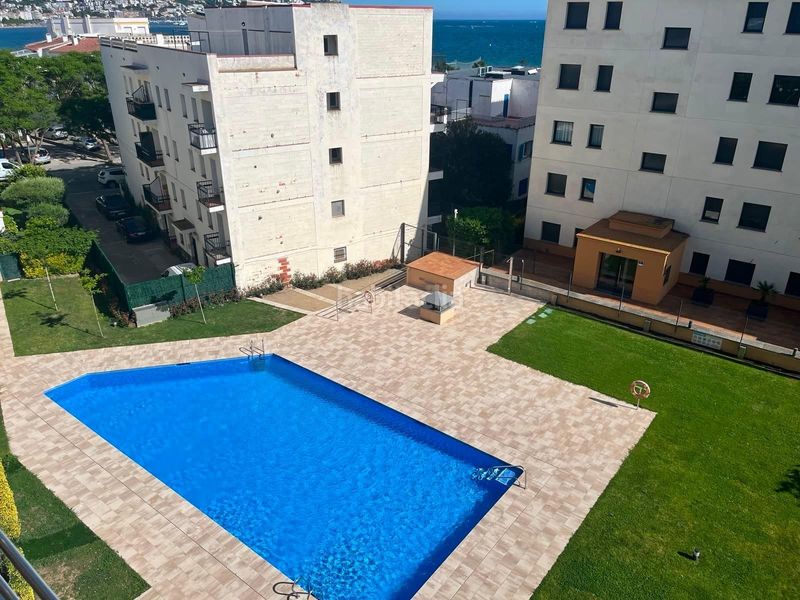 Foto 769df9f3-2951-440d-a929-1b3d1c4b4086. Apartament a calle de joanot martorell 31 a Salatar Roses