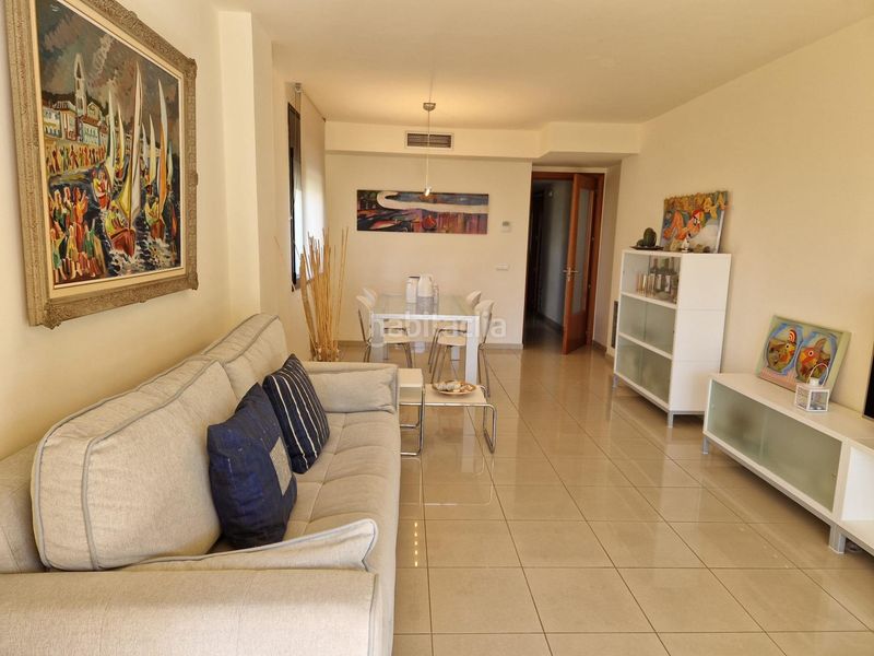 Foto 9f54a73a-8a48-4d05-8396-d6a18b75942e. Apartament a calle de joanot martorell 31 a Salatar Roses