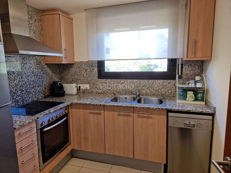 Foto af90ce7a-08a1-47eb-88d6-e9215f53ef54. Apartament a calle de joanot martorell 31 a Salatar Roses