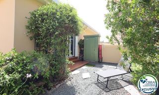 Casa  Carretera el port de la selva 42. A solo 300 metros del mar hogar con encanto en la farella