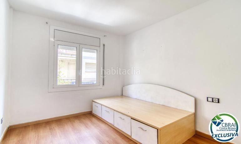 Foto 924cfaee-e6d3-4644-b881-715c2d1dd1e0. Apartament amb calefacció a Centre Roses