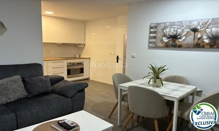 Foto 68919358-ad84-46fa-8db1-dd2d85438225. Apartament amb calefacció a Centre Roses