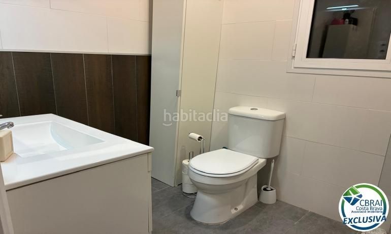Foto e3b4746b-dec2-4bbe-9cf7-a6d399c889bc. Apartament amb calefacció a Centre Roses