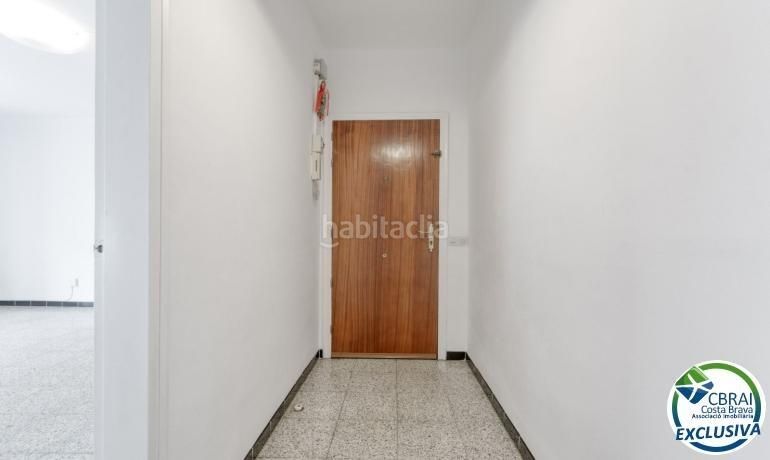 Foto 6d9913c4-db12-44dd-a9ff-bedf29282190. Apartament a Centre Roses