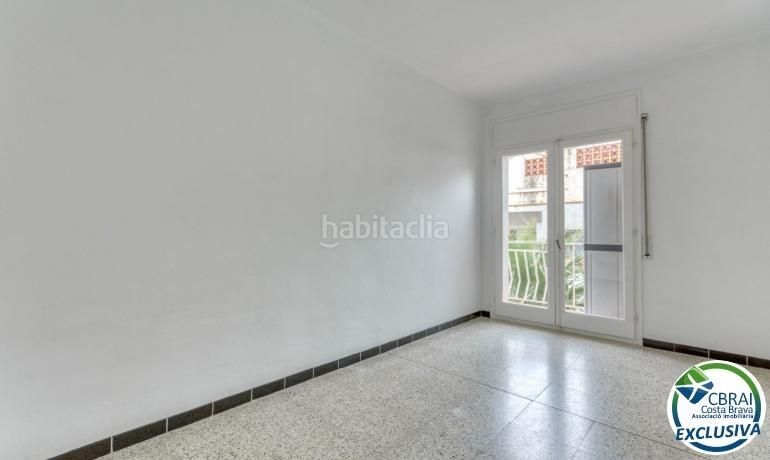Foto 804762a7-1bcd-49a8-8824-11a364d7cab0. Apartament a Centre Roses