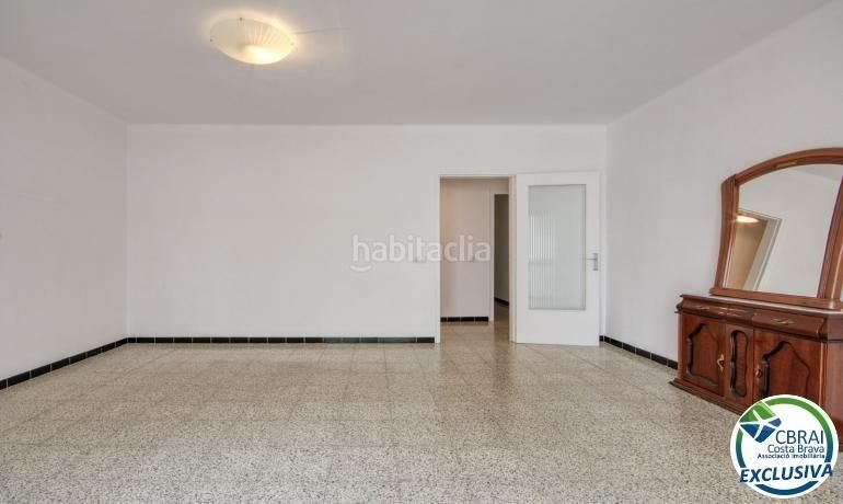 Foto c6bd14ac-a51c-4e96-89a7-6ed8afa701fd. Apartament a Centre Roses