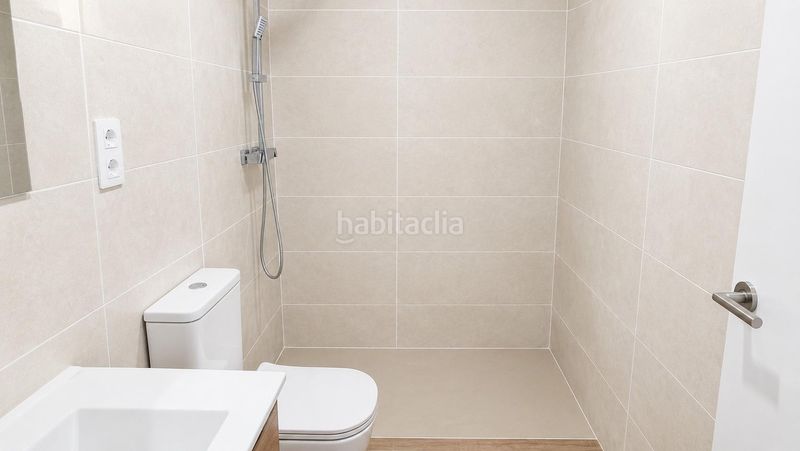 Foto 02a9f892-c8fc-4e24-9dde-932594b9e506. Apartament a Centre Roses