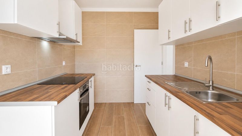 Foto 99104d3f-e56f-4e94-be51-27e3c67dd027. Apartament a Centre Roses