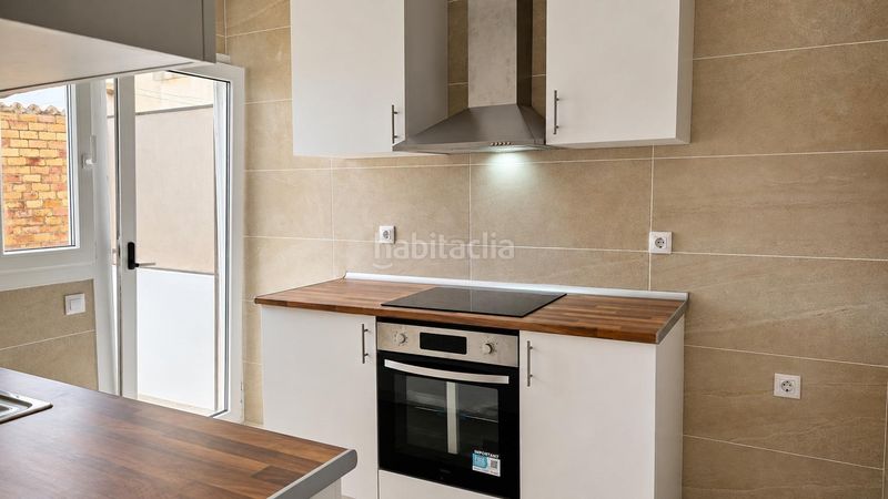 Foto f49e4987-c66a-42ff-86c3-6bf96571b571. Apartament a Centre Roses