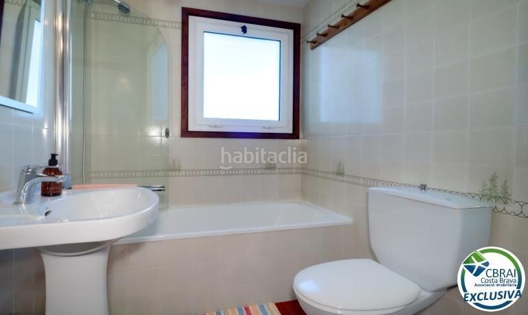 Foto a81d3f75-05f5-44d5-b76a-bd96f491d897. Apartament amb aparcament piscina a Muga - Gran Reserva - Badia Empuriabrava
