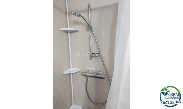 Foto bbea2d10-3a3e-4cc5-abf5-89489f873b45. Apartment with pool in Sant Maurici Empuriabrava