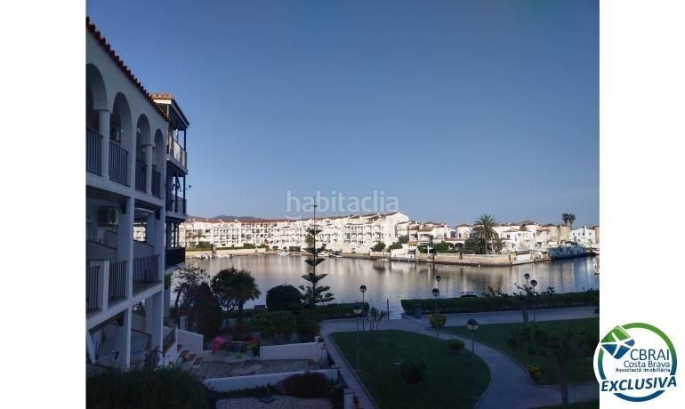 Foto d1658868-0ec9-44d7-9ef8-3e9cbca778d2. Apartment with pool in Sant Maurici Empuriabrava