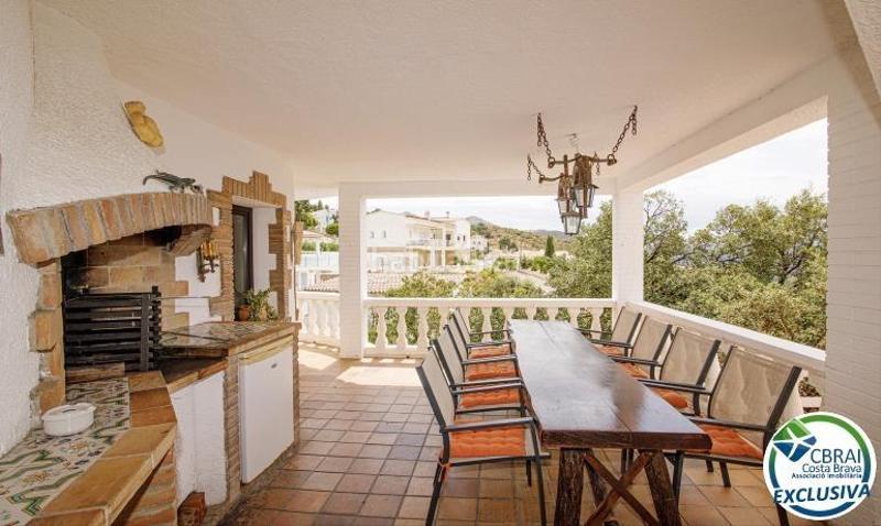 Foto 08ff2c4f-491d-4d35-940f-44a01fced65c. Bauernhof mit heizung parking pool in Nord Roses