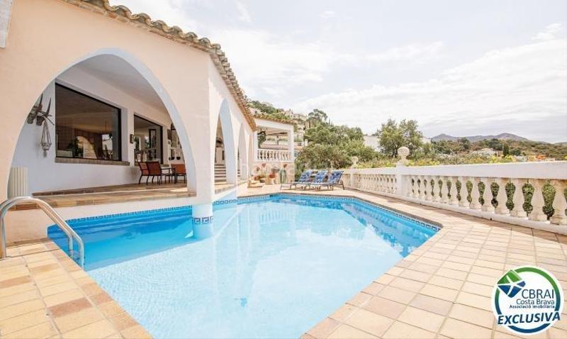 Foto f790422e-6017-4a52-ba94-83a40b690c46. Bauernhof mit heizung parking pool in Nord Roses