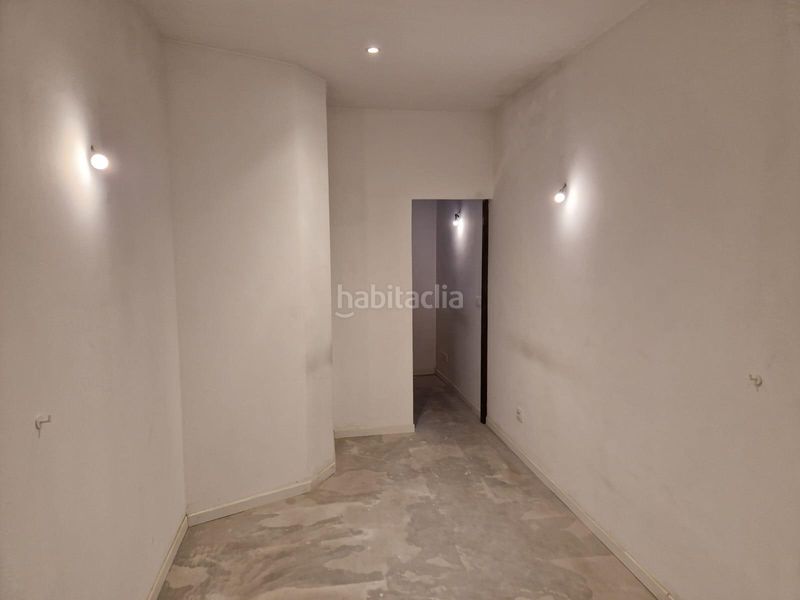 Foto 929979e5-a17d-4812-843b-27c4153de8b5. Affitto ufficio in Centre Roses