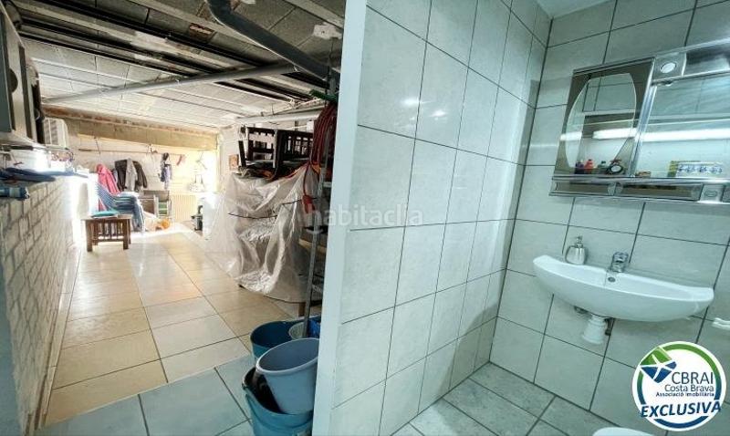 Foto 053754b2-810a-499a-9a0f-431cd3014ed7. Bauernhof mit heizung pool in Nord Roses