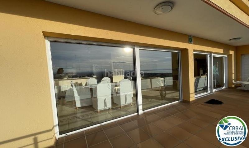 Foto a42630f0-a0d7-49fb-a54a-26b769178104. Bauernhof mit heizung pool in Nord Roses