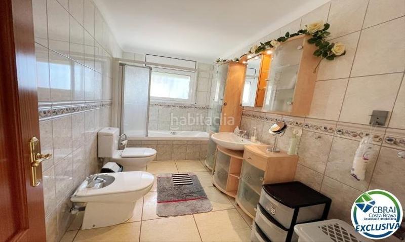 Foto abb1ccaf-7687-45a4-9257-2486480dd929. Bauernhof mit heizung pool in Nord Roses