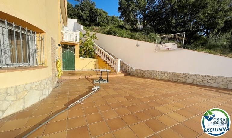 Foto ada8aa2a-0e3c-4a5b-b18d-0a3427a8b7db. Masia amb calefacció piscina a Nord Roses