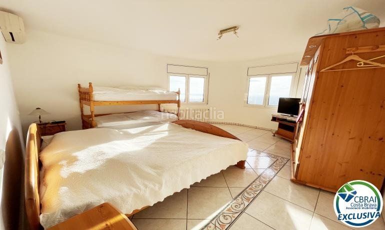 Foto b97fe17a-b240-4976-a07d-b6b8a34c8bc9. Masia amb calefacció piscina a Nord Roses