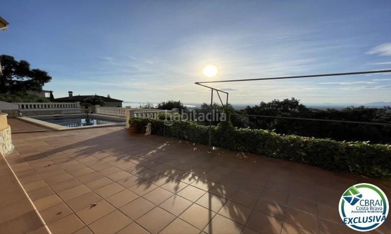 Foto f5a2bdd5-064d-41e0-9439-6dec0b2ab646. Bauernhof mit heizung pool in Nord Roses