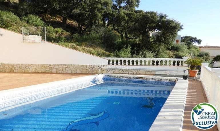 Foto fbb1119a-6fcd-45ff-a67b-6dbcee27685a. Masia amb calefacció piscina a Nord Roses
