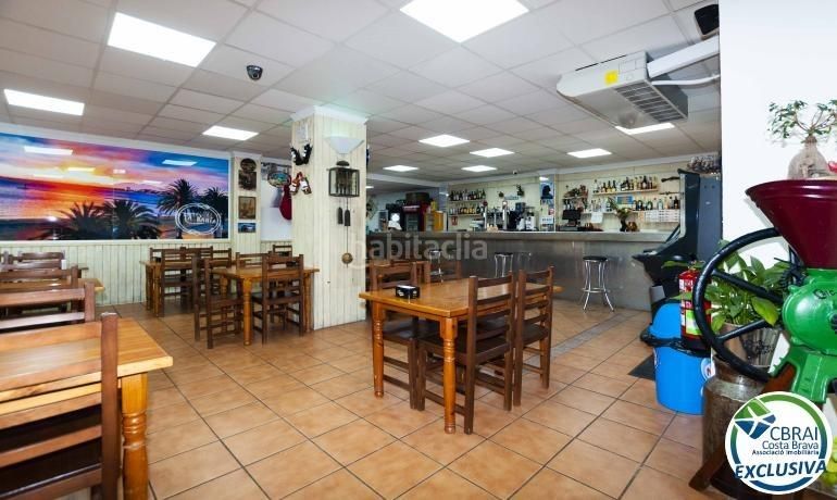 Foto 22a7e80a-b803-41e8-8344-ff7a2f848137. Local comercial a Centre Roses