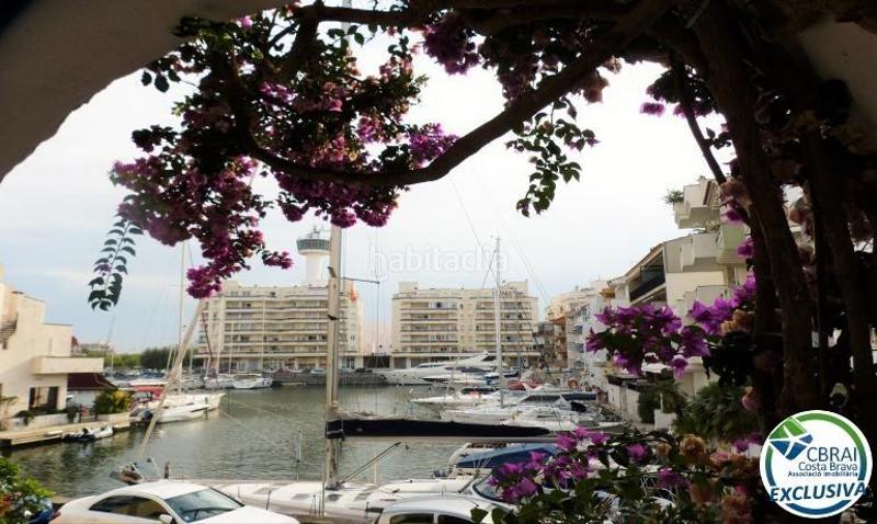 Foto 413c0e2d-e564-4798-8ead-90fe2f504b88. Casa  de pescador con garage y amarre para velero 11.5x5 en Empuriabrava