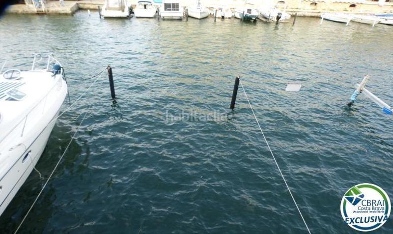 Foto 54231e9b-5a0f-4ec7-b381-a0c9dc397ac3. Casa  de pescador con garage y amarre para velero 11.5x5 en Empuriabrava